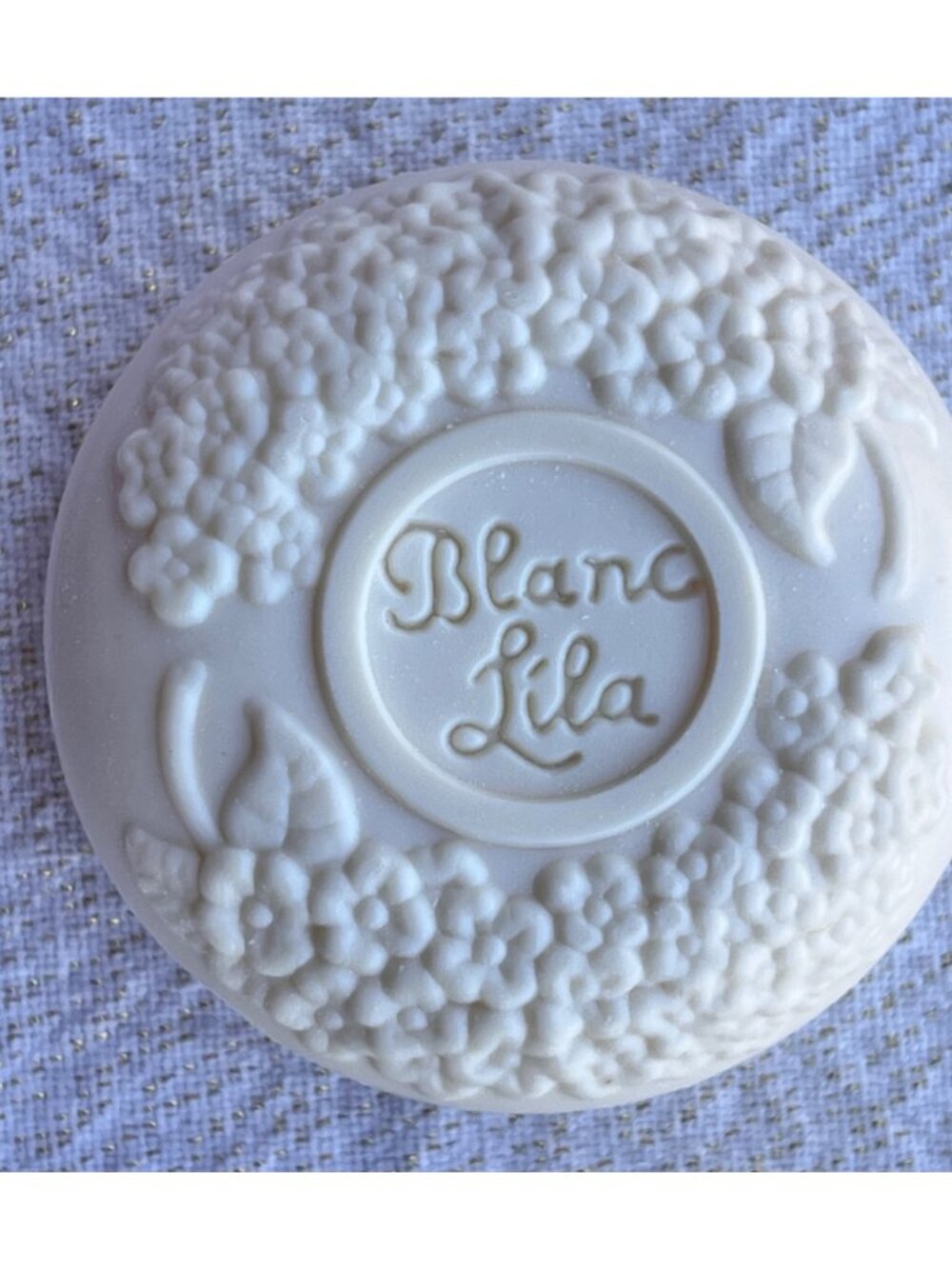 Petite Petite Blanc Lila Lilac Scented Soap Set Of Four 1.7 Oz Bars Gift Boxed - Picture 5 of 10
